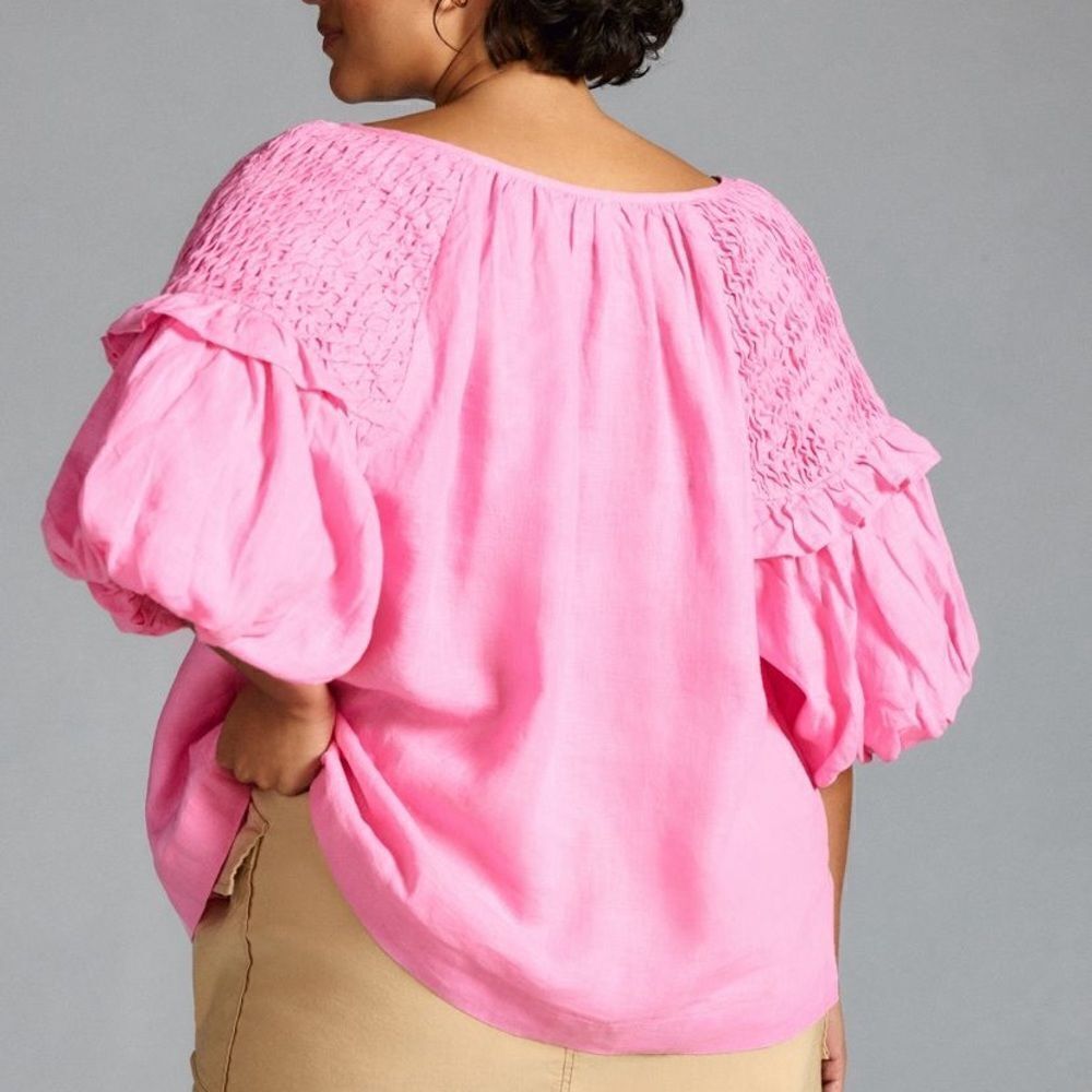 Self Contrast Smocked Linen Blouse - Picture 9 of 9